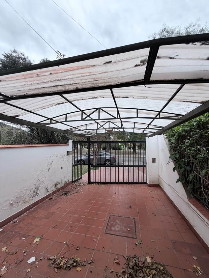  EN VENTA — HERMOSO DUPLEX EN TRES CERRITOS
