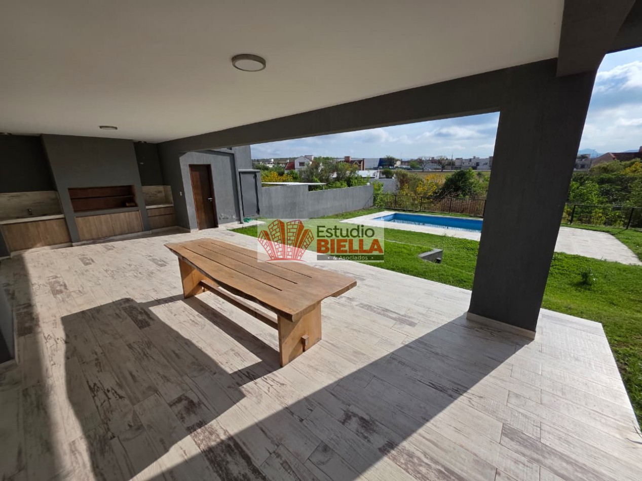 Hermosa casa en alquiler en Grand Bourg