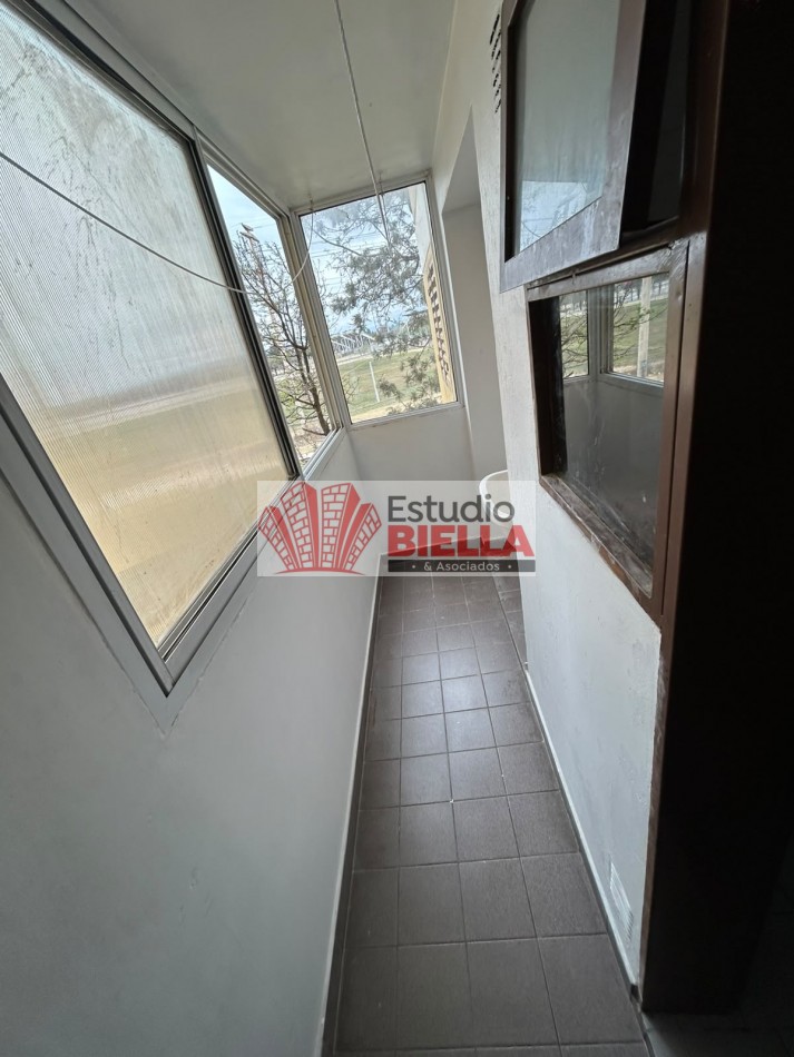 Departamento en complejo Arenales en alquiler
