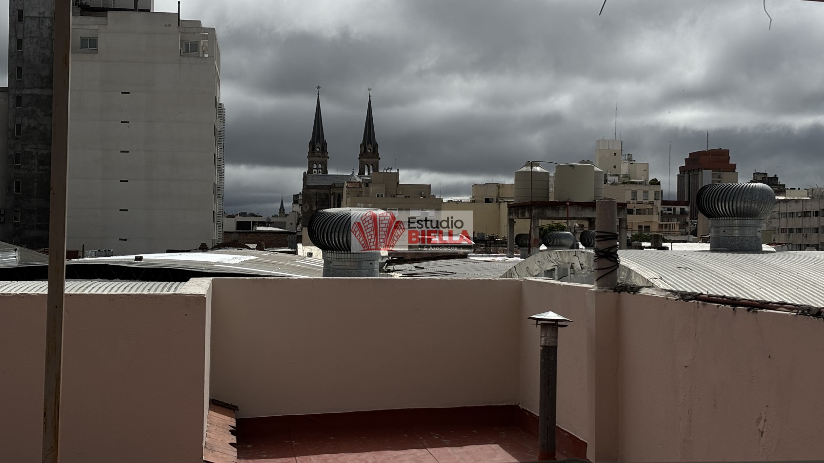 Alquiler en Av San Martin y Pellegrini