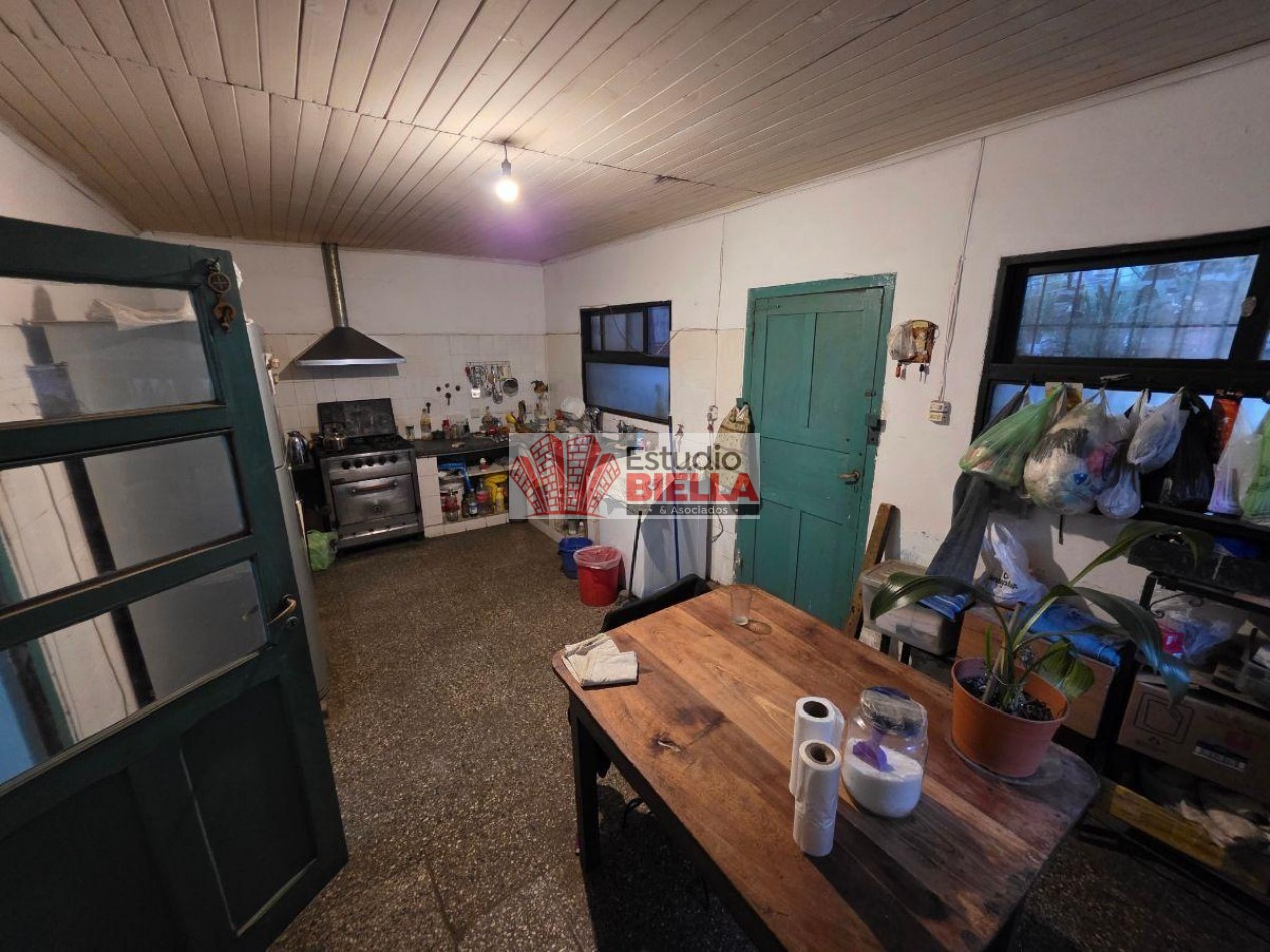 Vivienda con Galpon en venta