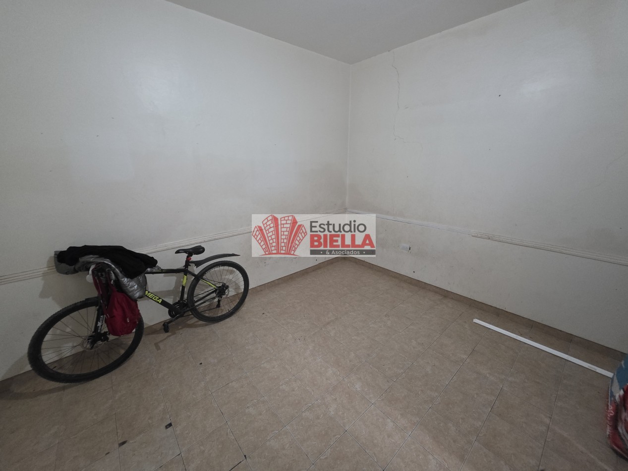 Casa en venta en Alberdi al 500