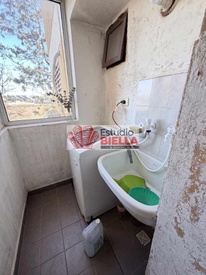 Departamento en complejo Arenales en alquiler